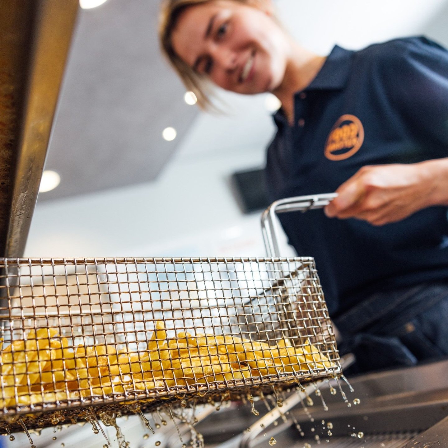 Kom werken in de horeca. Ga aan de slag als allround cafetariamedewerker bij Foodmaster Schoonrewoerd. Zowel parttime als fulltime functies beschikbaar.
